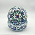 Handmade Ceramic Lidded Bowl (16cm) Blue and Red Spring Flowers Flat Top Finial - Image 8